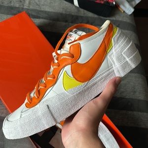 nike orange saci blazer low